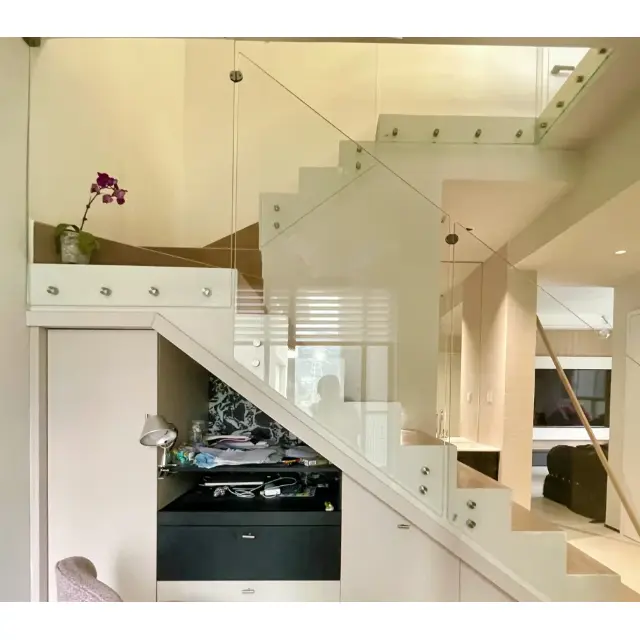 Borrat glas för räcken