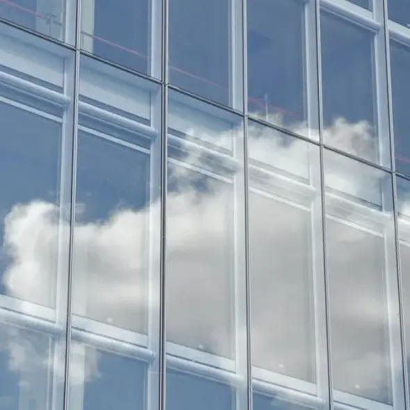 UV-beständigt glas för dörrar och fönster
